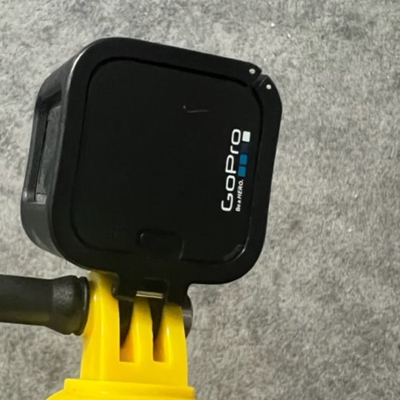 GoPro Hero Session w/ Hand Grip - Picture 2 of 8